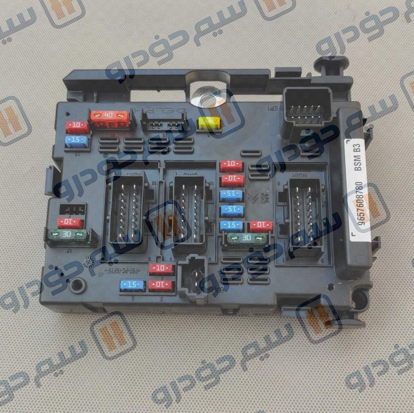 جعبه فیوز داخل موتور پژو 206 و پژو 207 فرانسه
